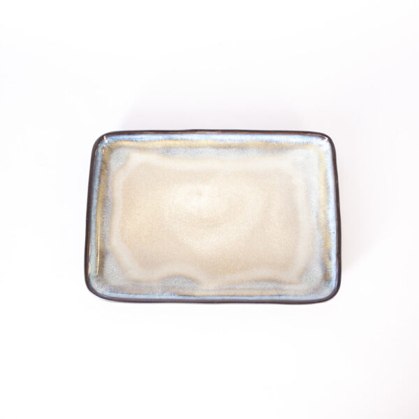 Прямоугольная тарелка из керамики