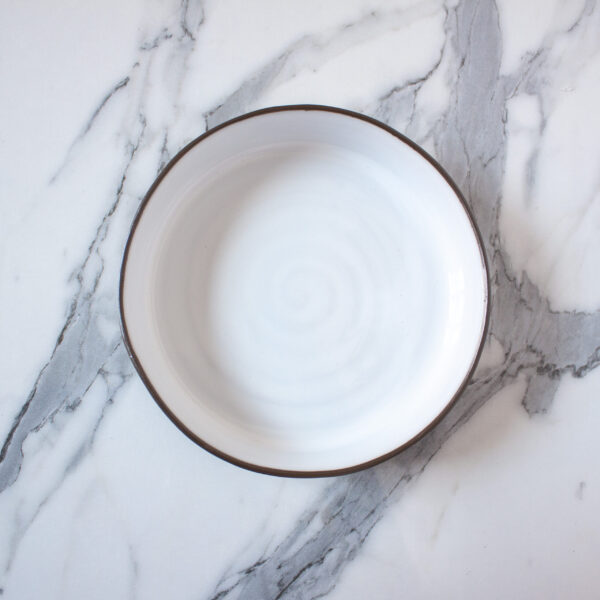 Белая Тарелка из каменной керамики Next White Bali D220 H60