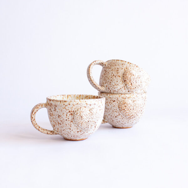 Чашки из каменной керамики