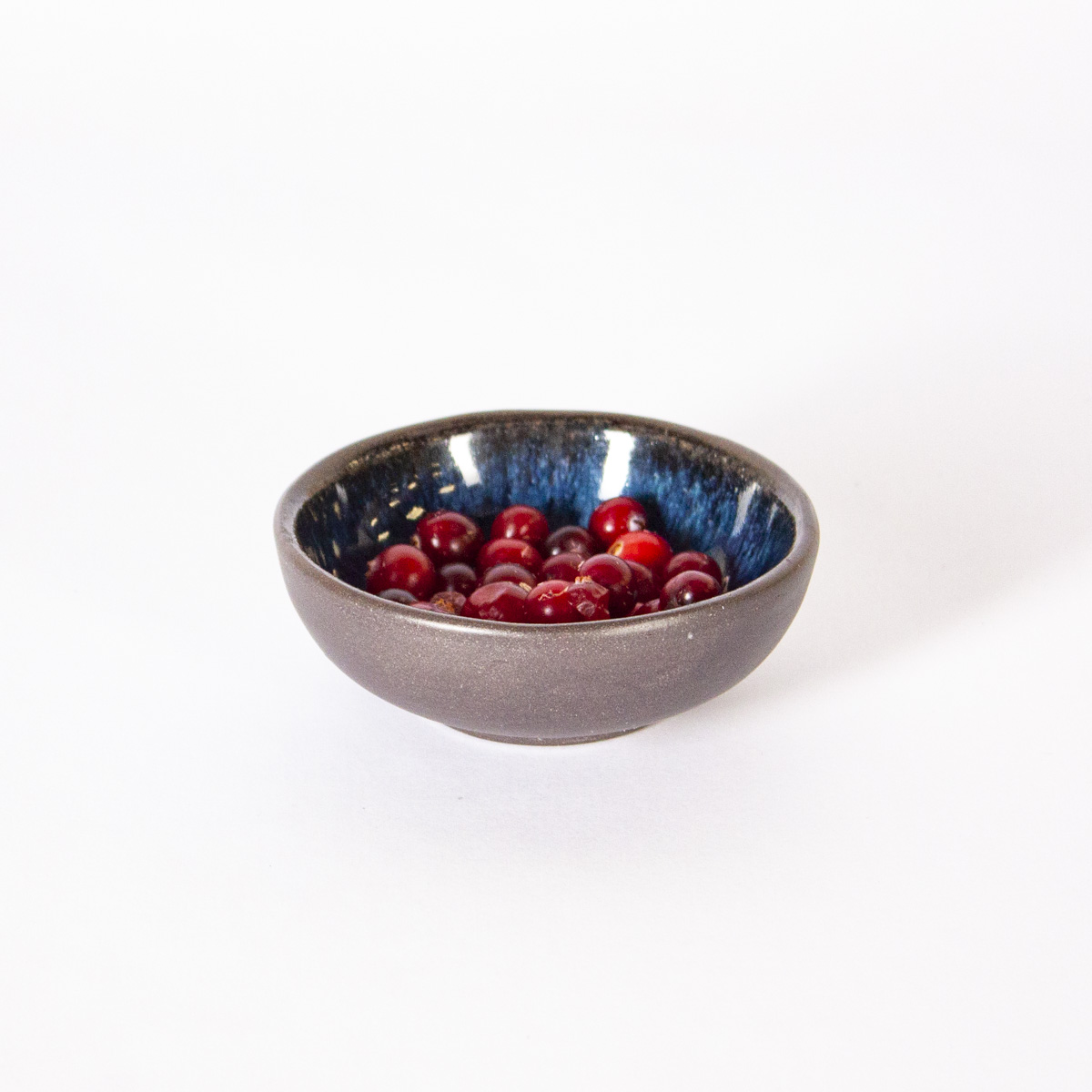 Круглая керамическая креманка для ягод
