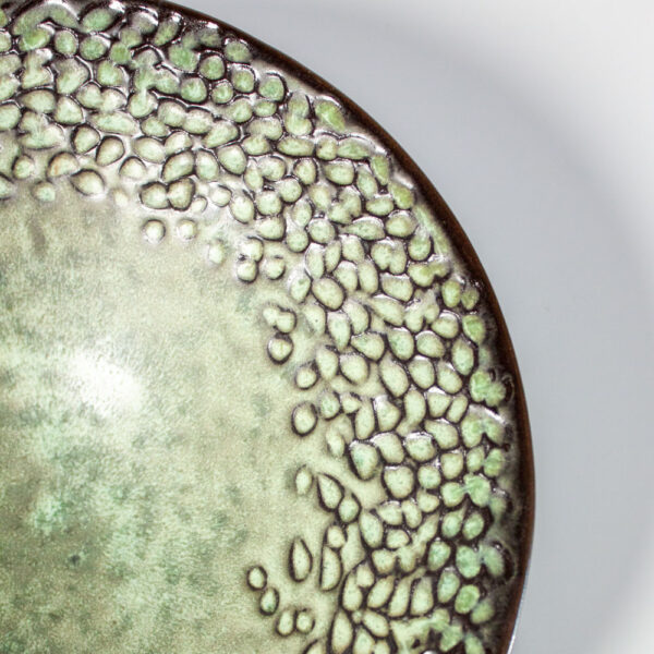 Зеленый салатник из керамики