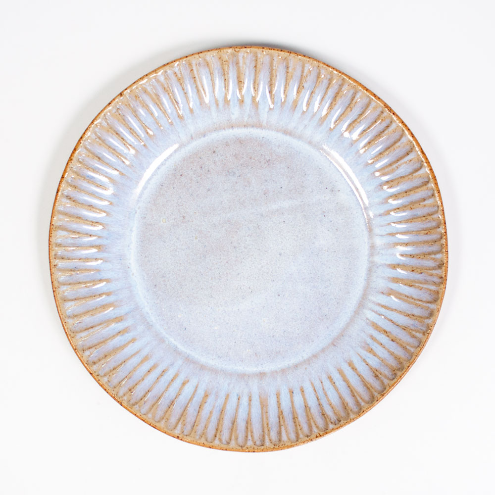 Тарелка с полями из керамики